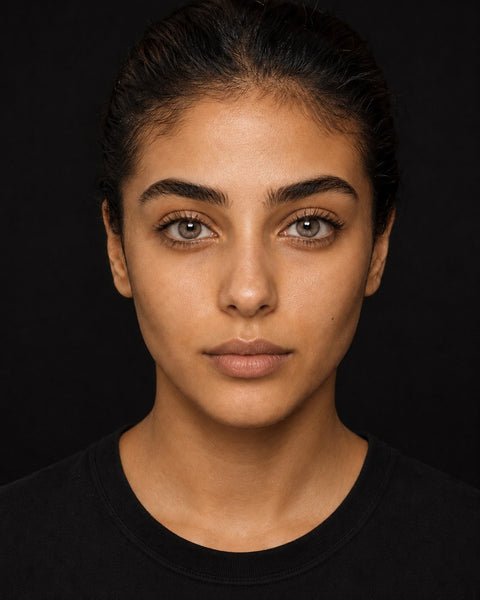 Desio Precious Grey coloured contact lens worn by a model