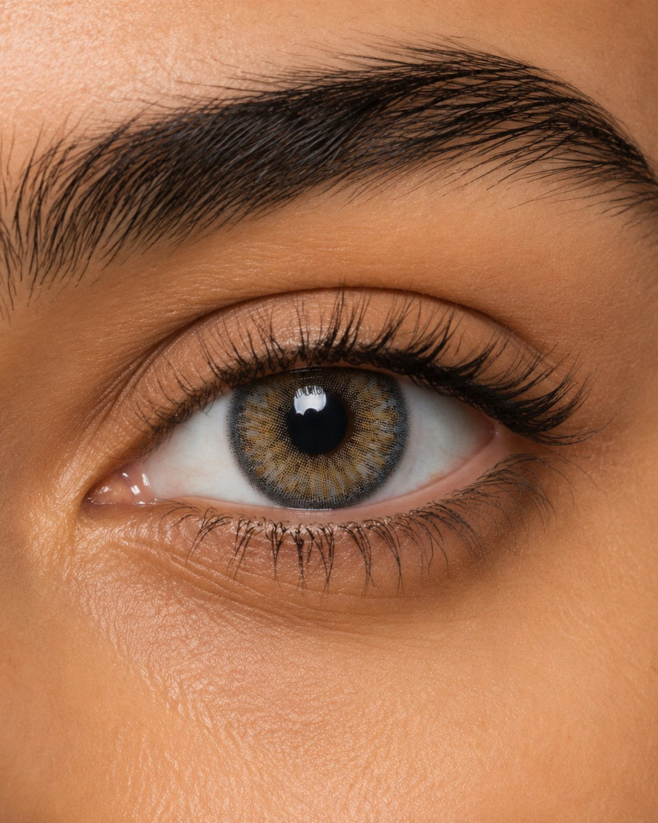 Fresh Lady Lolite coloured contact lens shown on a dark brown eye