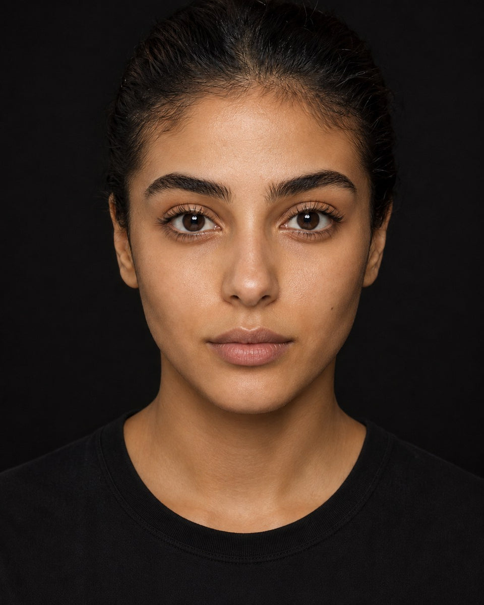 Fresh Lady Sepia coloured contact lens worn by a model